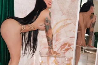 Mia Party 😍 new in the City 🌃 ... - Image 1