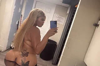 Colombian Baddie 🥰🥰 - Image 3