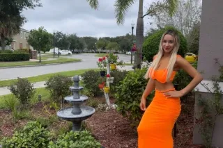 Threesome hotties latina special - Image 4