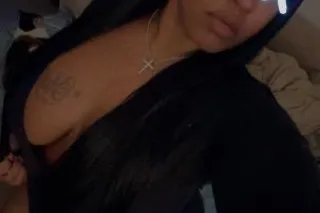 Thick juicy pussy - Image 4