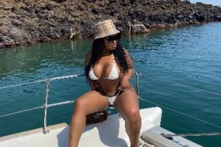 Thick juicy pussy - Image 7