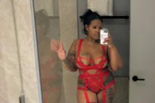 Thick juicy pussy - Image 1