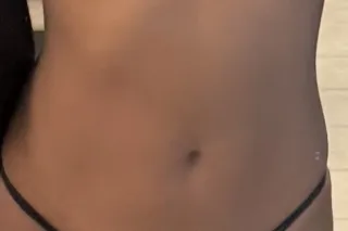 Beautiful petite latina - Image 1